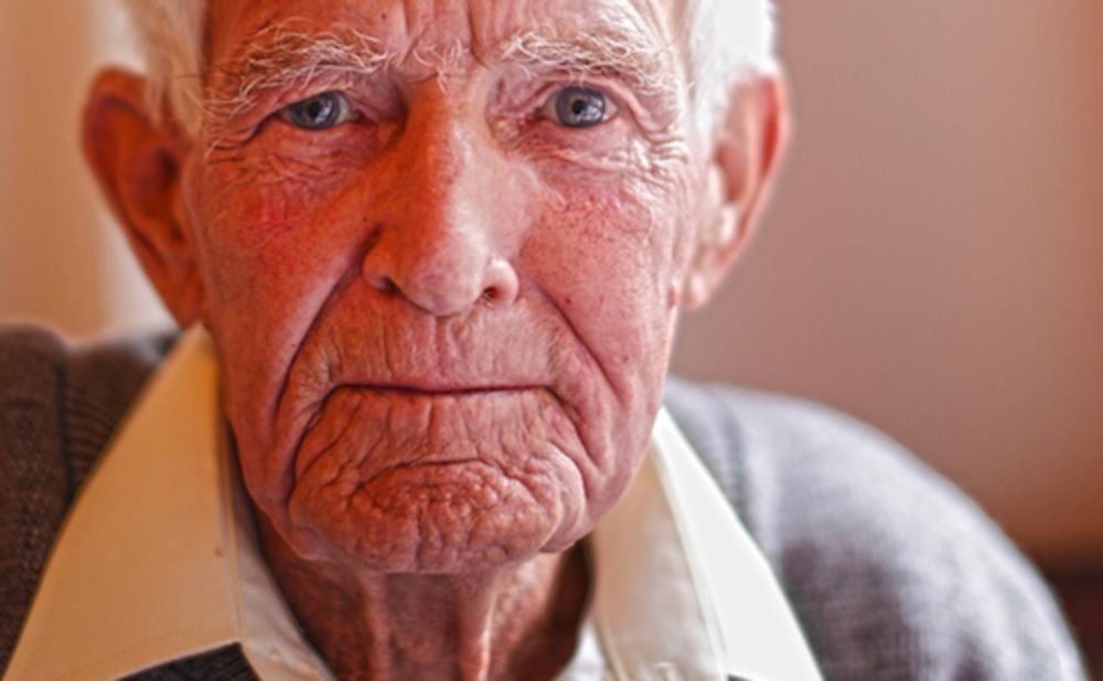 How Old Is Subaru Natsuki, Not An Attack on Titan Character